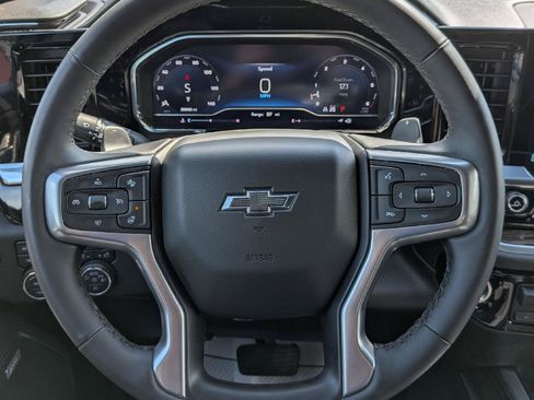 Used 2025 Chevrolet Silverado 1500 RST AWD/4WD image 16