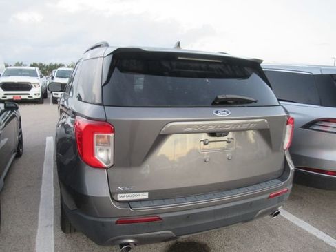 Certified 2023 Ford Explorer XLT w/ Equipment Group 202A RWD image 4