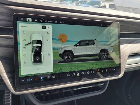 Used 2022 Rivian R1T Adventure AWD/4WD image 13