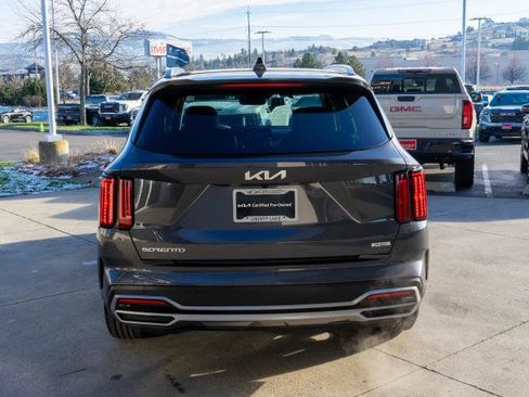 Certified 2024 Kia Sorento SX Prestige image 6