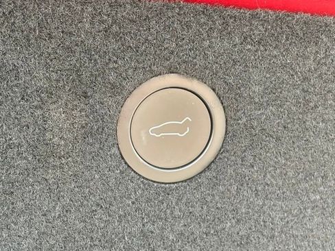 Used 2023 Tesla Model X image 24