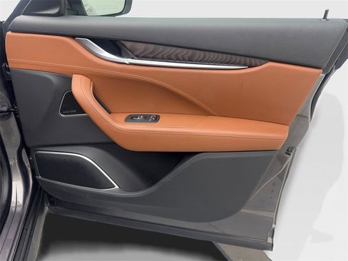 Used 2022 Maserati Levante Modena image 48