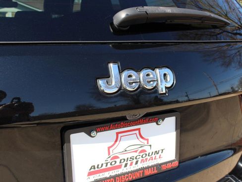 Used 2018 Jeep Grand Cherokee Limited image 48