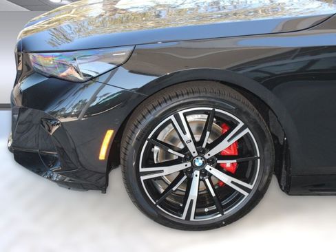 Used 2026 BMW 530i w/ M Sport Package RWD image 13