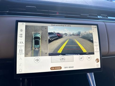 Used 2024 Land Rover Range Rover Sport SE image 17