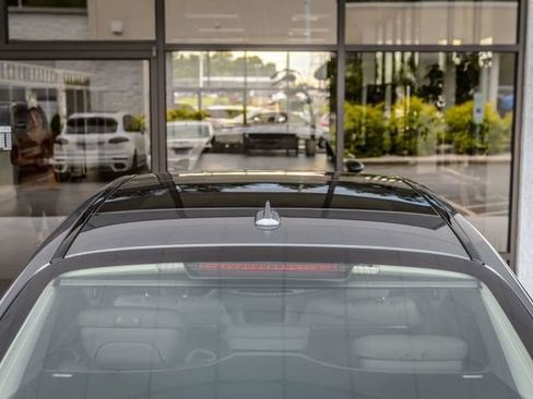 Used 2017 Mercedes-Benz S 550 4MATIC Sedan image 10