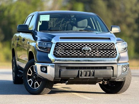 Used 2020 Toyota Tundra SR5 w/ TRD Off-Road Package image 4