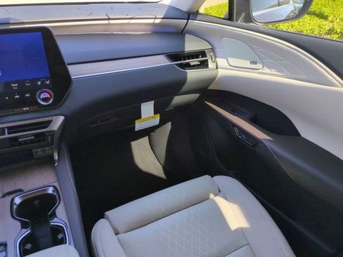 New 2026 Lexus RX 450h AWD image 17