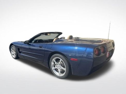Used 2001 Chevrolet Corvette Convertible w/ Preferred Equipment Group2 RWD image 5