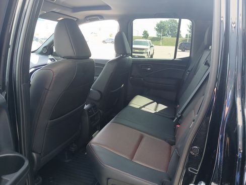 Used 2023 Honda Ridgeline Black Edition image 12