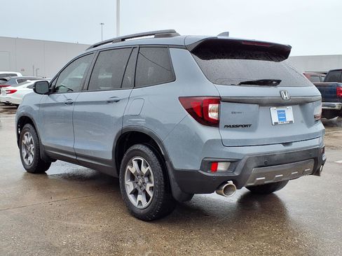 Used 2023 Honda Passport TrailSport image 3