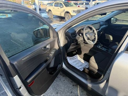 Used 2023 Ford Escape Active w/ Tech Pack #1 image 16