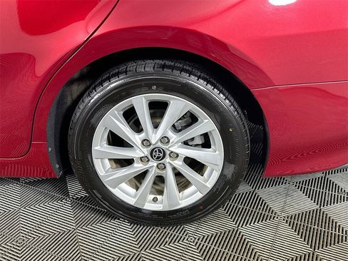 Used 2021 Toyota Camry LE image 34
