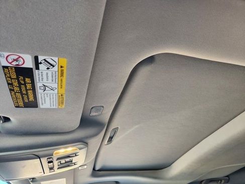 Used 2024 Toyota Highlander XLE image 26