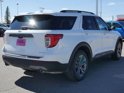 Used 2022 Ford Explorer XLT w/ Equipment Group 202A image 11