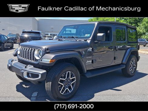 Used 2024 Jeep Wrangler Unlimited Sahara w/ Technology Group AWD/4WD image 3