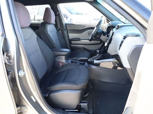 Used 2017 Kia Soul + w/ Audio Package image 24