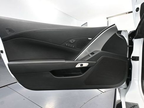 Used 2018 Chevrolet Corvette Z06 RWD image 20