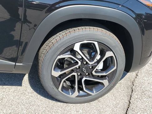 New 2026 Chevrolet Trax RS w/ Driver Confidence Package FWD image 6