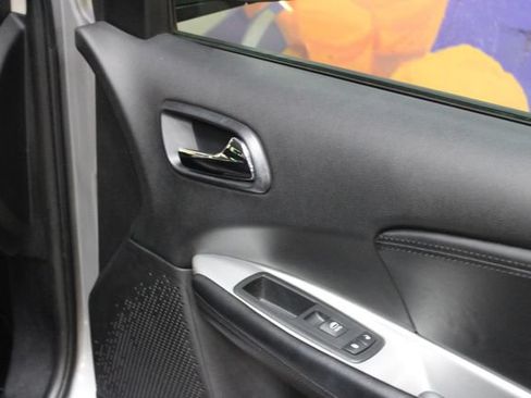 Used 2016 Dodge Journey SXT w/ Blacktop Package FWD image 11