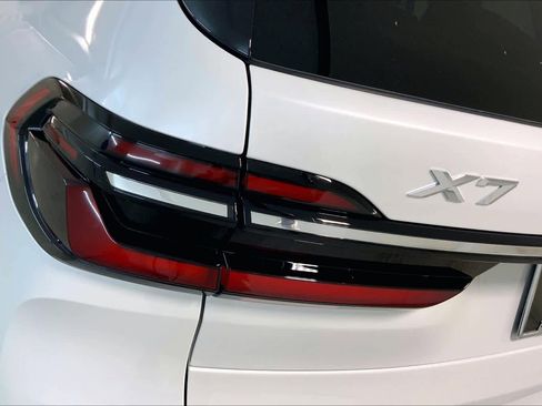 New 2026 BMW X7 xDrive40i image 14