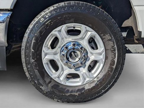Used 2025 Ford F250 XLT w/ FX4 Off-Road Package image 22