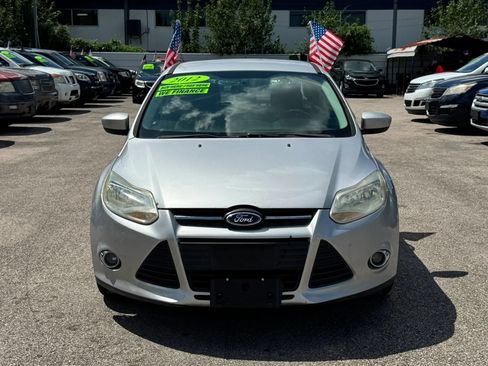 Used 2012 Ford Focus SE FWD image 3
