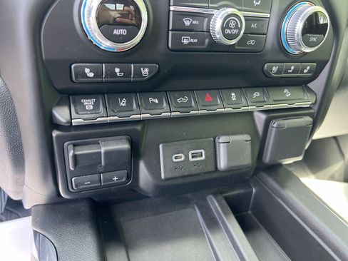 Used 2020 GMC Sierra 2500 Denali AWD/4WD image 30