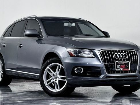 Used 2015 Audi Q5 2.0T Premium Plus w/ Technology Package AWD/4WD image 2