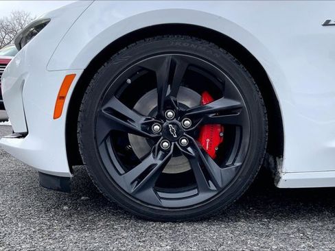 Used 2023 Chevrolet Camaro LT w/ Technology Package image 8