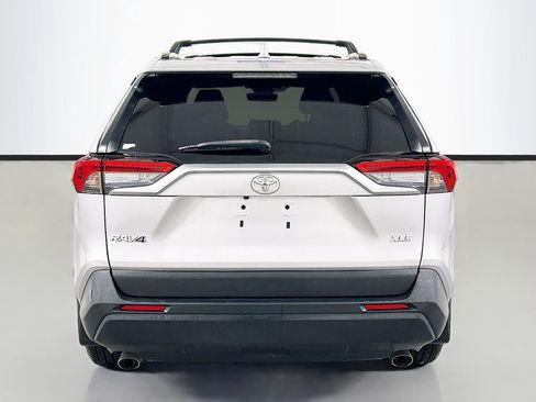 Used 2023 Toyota RAV4 XLE Premium FWD image 5