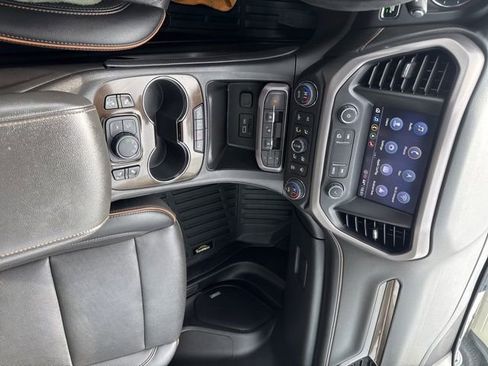 Used 2023 GMC Acadia AT4 w/ Technology Package AWD/4WD image 30