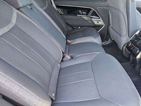 New 2025 Land Rover Range Rover SE image 11