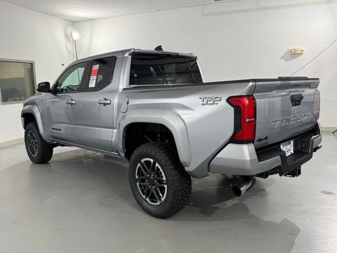 New 2025 Toyota Tacoma TRD Sport image 7