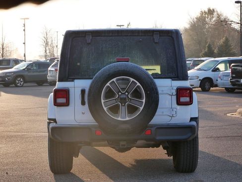 Certified 2019 Jeep Wrangler Unlimited Sahara image 4