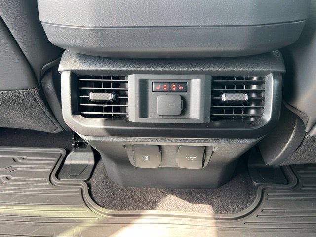 Used 2025 Ford F150 Raptor AWD/4WD image 17