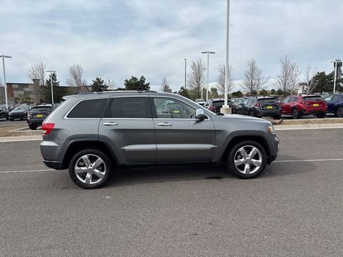 Used 2012 Jeep Grand Cherokee Overland Summit image 2