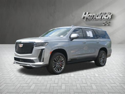 Used 2023 Cadillac Escalade V w/ Heavy-Duty Trailer Package AWD/4WD image 5