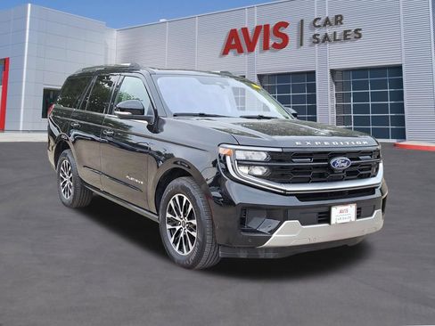 Used 2025 Ford Expedition Platinum AWD/4WD image 7