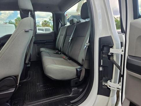 Used 2018 Ford F250 XL w/ Power Equipment Group AWD/4WD image 12