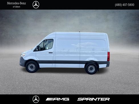 Used 2022 Mercedes-Benz Sprinter 2500 image 3