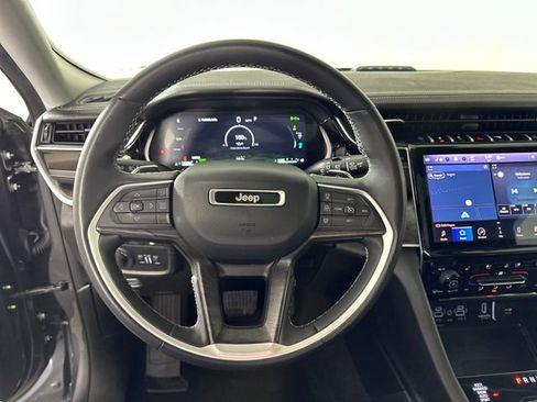 Used 2023 Jeep Grand Cherokee 30th Anniversary image 14