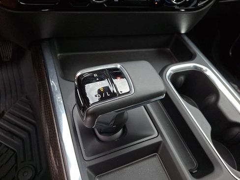 Used 2024 Chevrolet Silverado 1500 LT Trail Boss w/ Convenience Package II AWD/4WD image 21