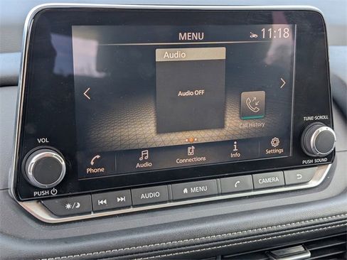 Used 2024 Nissan Rogue SV image 23