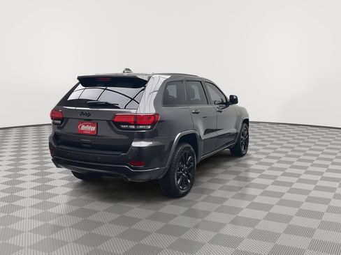 Used 2018 Jeep Grand Cherokee Altitude image 36