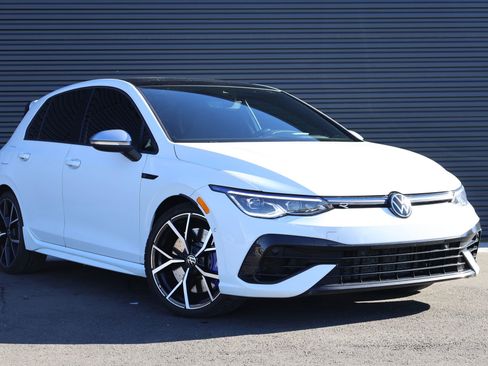 Used 2023 Volkswagen Golf R 2.0T image 3