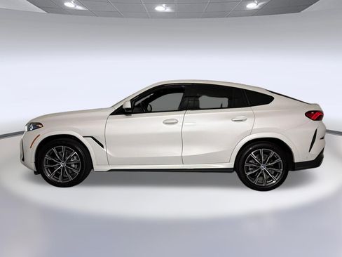 Used 2025 BMW X6 xDrive40i w/ Climate Comfort Package AWD/4WD image 2