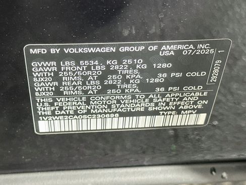 Used 2025 Volkswagen Atlas Cross Sport SE FWD image 12