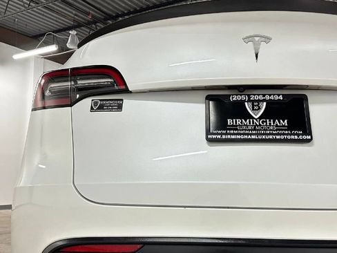 Used 2023 Tesla Model Y Performance AWD/4WD image 14