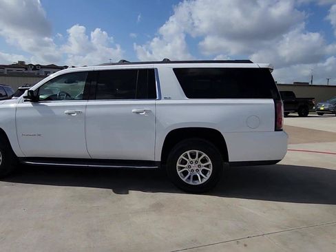 Used 2019 GMC Yukon XL SLT w/ Open Road Package AWD/4WD image 6